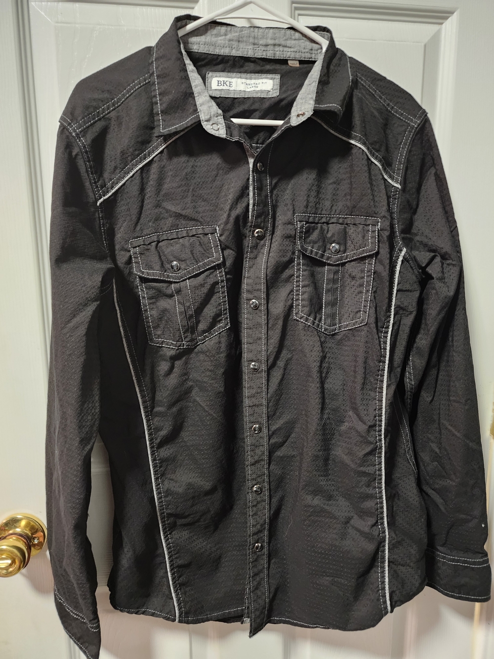 BKE Men's Black Button-Front Shirt Jacket with Contrast Stitching